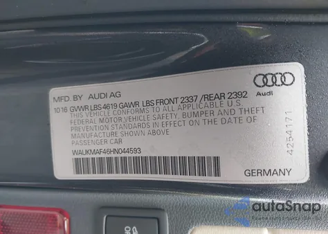 2017 Audi A4 2.0T Season Of Audi Ultra Premium z USA, uszkodzony, nr VIN WAUKMAF46HN044593